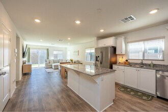 28834 Enclave Ln in Winchester, CA - Building Photo - Building Photo