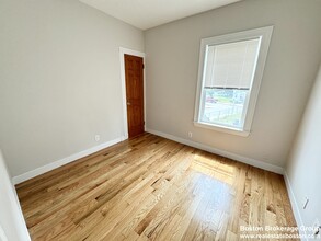 6 Cawfield St, Unit 1 in Boston, MA - Building Photo - Building Photo