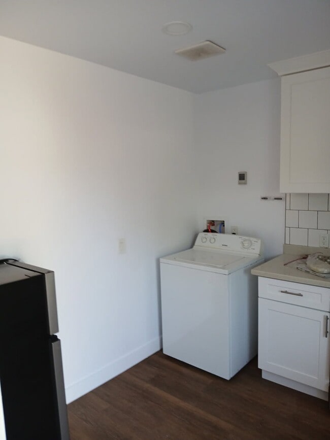 633 W Arrow Hwy in Upland, CA - Building Photo - Building Photo