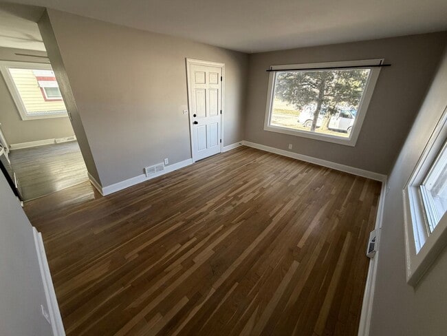 property at 516-518-518 S 70th St