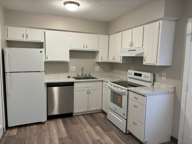 property at 7320 Fall Creek Ln