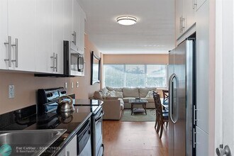 3250 NE 28th St in Fort Lauderdale, FL - Building Photo - Building Photo