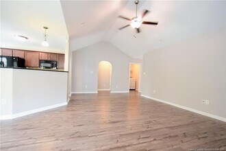 431 New Castle Ln in Spring Lake, NC - Foto de edificio - Building Photo