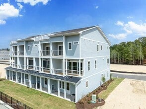 2589 Alvernia Dr in Castle Hayne, NC - Building Photo - Building Photo