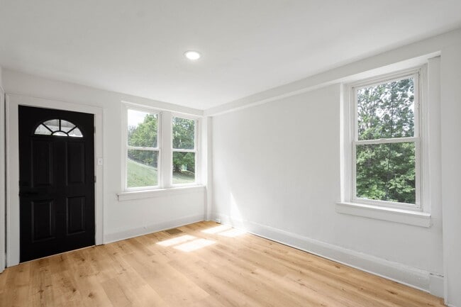 property at 1125.5 McNeilly Ave