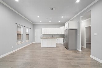 1010 Tesoro Stone in Del Rio, TX - Building Photo - Building Photo