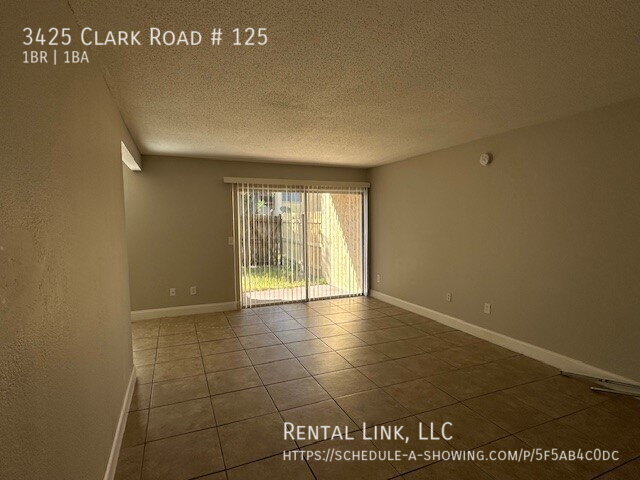 3425 Clark Rd in Sarasota, FL - Building Photo - Building Photo