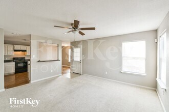 5722 Wildcat Canyon in San Antonio, TX - Building Photo - Building Photo