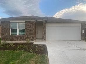 329 Escondido Cir in San Marcos, TX - Building Photo - Building Photo