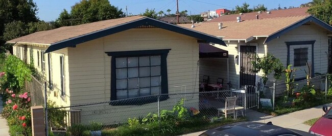 1241 E Wesley Dr in Long Beach, CA - Building Photo - Building Photo