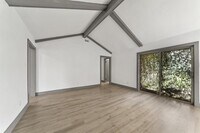 9750 Guest St photo'