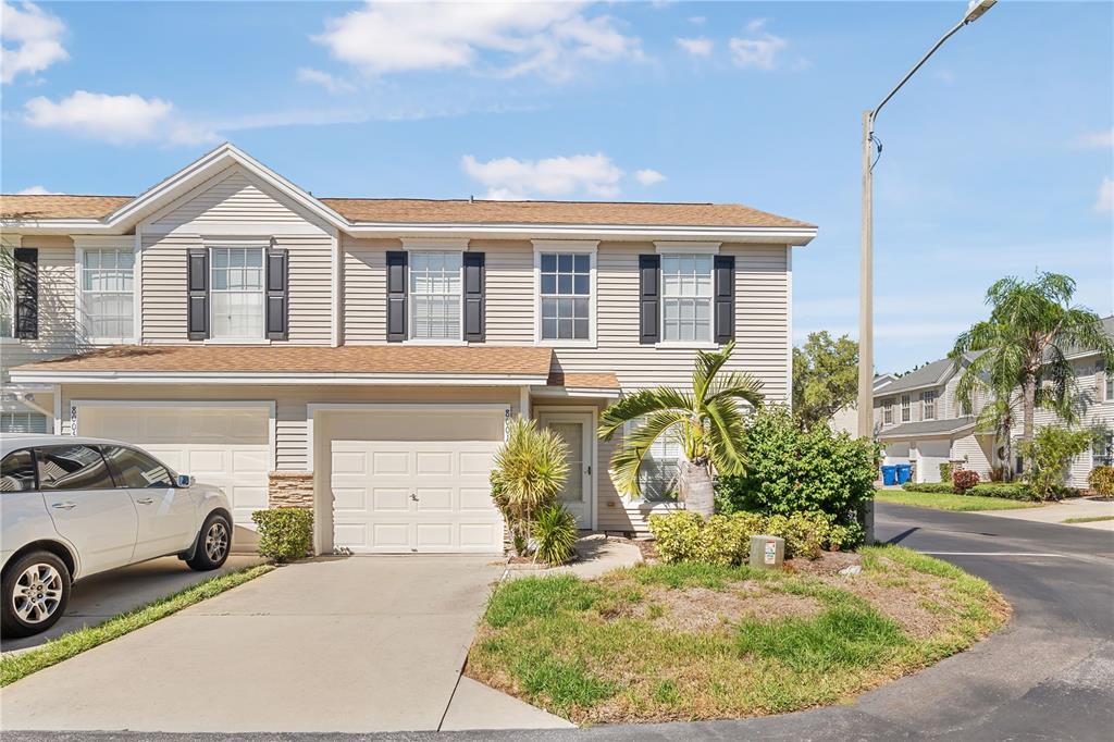 8001 Boone Dr in Largo, FL - Building Photo