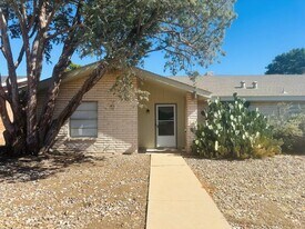 3718 Monclair Ave in Odessa, TX - Building Photo