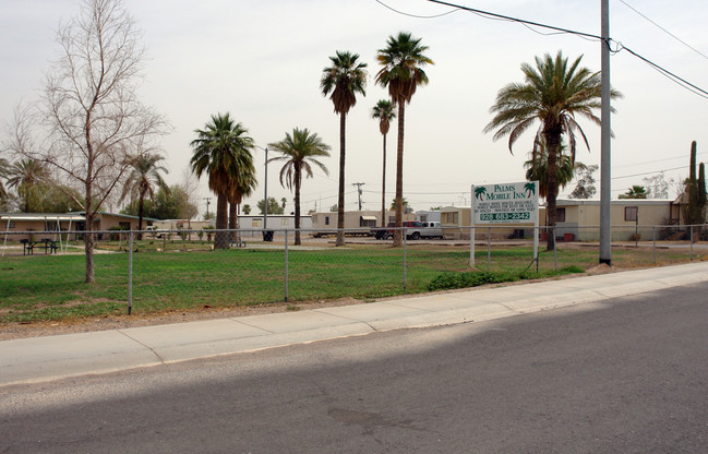 The Palms Mobile Home Park-82 Sp. in Gila Bend, AZ - Foto de edificio - Building Photo