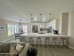 210 Wickham Lakes Dr in Melbourne, FL - Building Photo - Building Photo