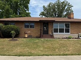 1310 Orchard Dr in Merrillville, IN - Building Photo