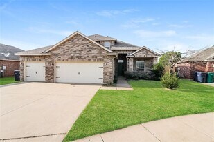 8905 NW 106th St in Oklahoma City, OK - Building Photo