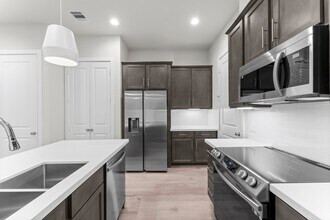 5905 Haring Ln in Houston, TX - Building Photo - Building Photo