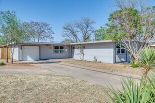 2518 45th St in Lubbock, TX - Building Photo
