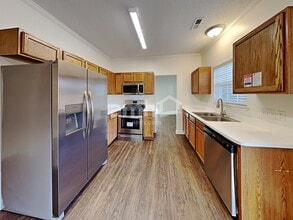 6116 Firethorne Ln in Concord, NC - Foto de edificio - Building Photo