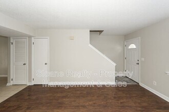 1303 Mathis Ferry Rd in Mount Pleasant, SC - Building Photo - Building Photo