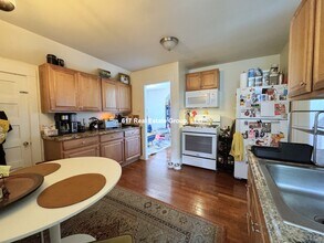 26 Royal St in Boston, MA - Foto de edificio - Building Photo