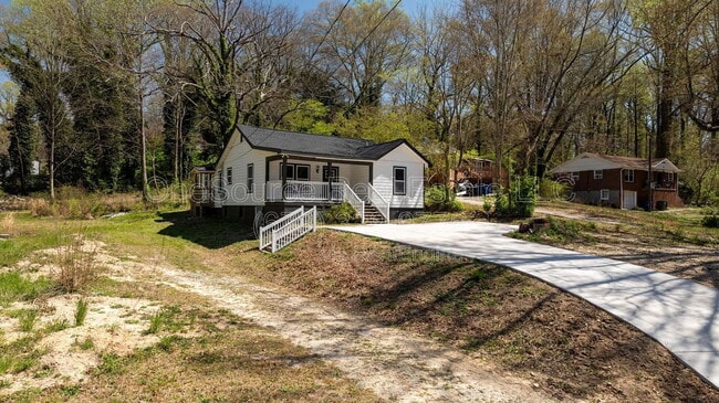 property at 665 S Eugenia Pl NW