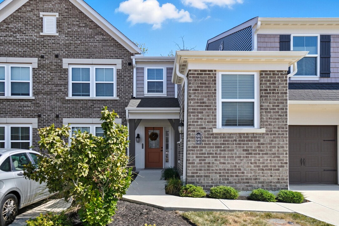 646 Daphne Wy in Fort Mitchell, KY - Building Photo