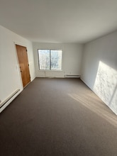 67 Dallas Terrace, Unit Apt. #9 in Waterbury, CT - Building Photo - Building Photo