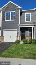 36 Elliot Ln in Mount Holly, NJ - Building Photo - Building Photo