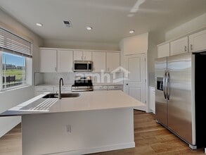 26126 E Calhoun Pl in Aurora, CO - Building Photo - Building Photo