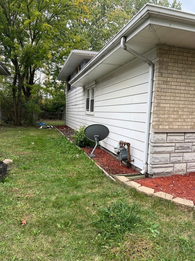 15707 Dante Dr in South Holland, IL - Building Photo - Building Photo