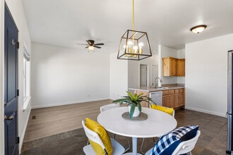 2037 E Cedar Trails Wy in Eagle Mountain, UT - Building Photo - Building Photo