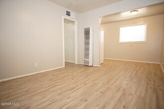 1421 St Johns Dr in El Paso, TX - Building Photo - Building Photo