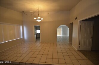 2107 W El Alba Way in Chandler, AZ - Foto de edificio - Building Photo