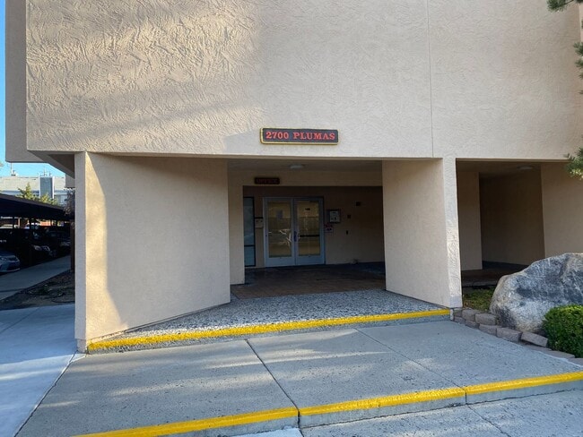 property at 2700 Plumas St