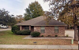 642 Brown Trail in Hurst, TX - Building Photo