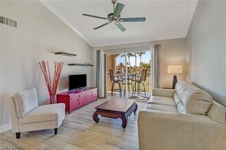 1265 Wildwood Lakes Blvd in Naples, FL - Foto de edificio - Building Photo