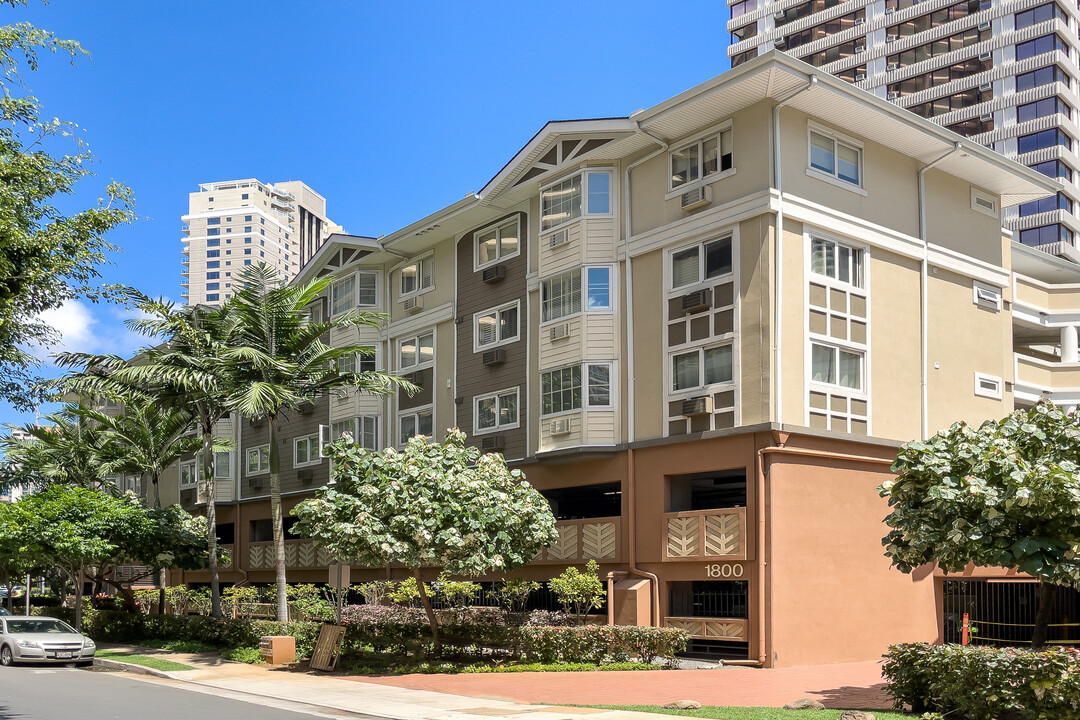 The Cove Building C in Honolulu, HI - Foto de edificio