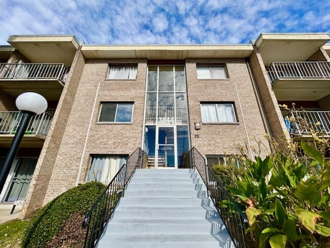 3844 Bel Pre Rd in Silver Spring, MD - Building Photo - Building Photo