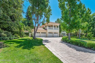 31858 Saddletree Dr in Westlake Village, CA - Building Photo - Building Photo