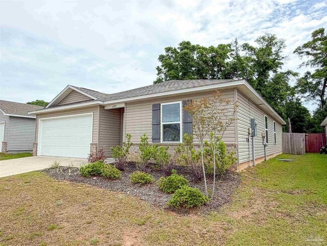 6509 June Bug Dr in Milton, FL - Building Photo - Building Photo