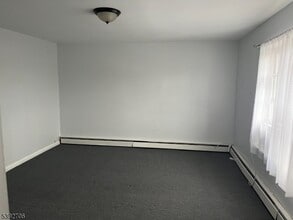 365 Bloomfield Ave in Verona, NJ - Building Photo - Building Photo