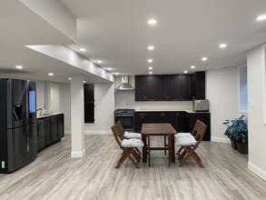 315 Veterans Dr in Brampton, ON - Building Photo - Building Photo