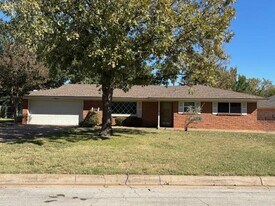 1303 Park Center St in Benbrook, TX - Building Photo