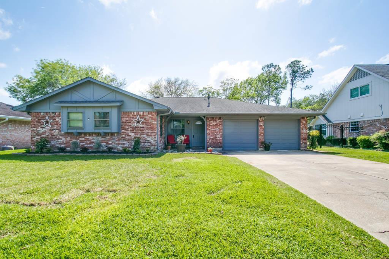 1904 Lazy Creek Ln in Pearland, TX - Building Photo