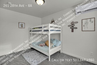 261 SE 28th Ave in Albany, OR - Building Photo - Building Photo