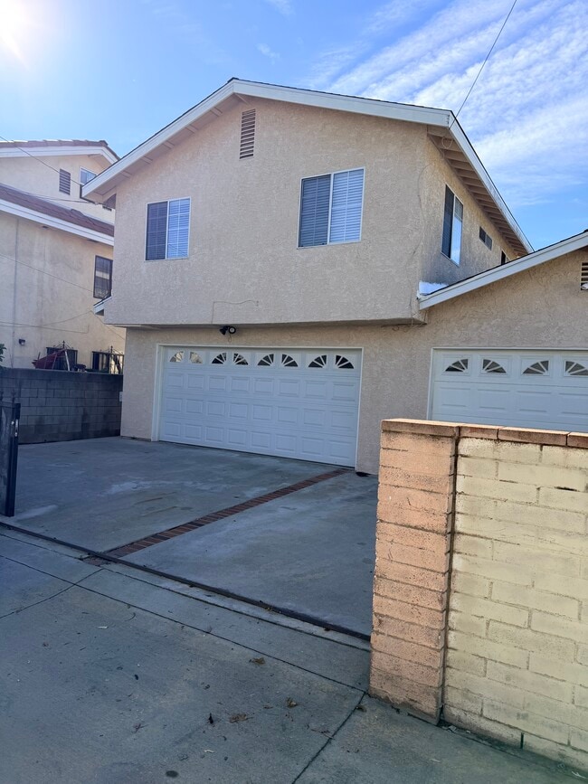 property at 1806 S 3rd St