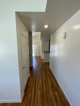 21100 Santa Barbara Dr, Unit B in Tehachapi, CA - Building Photo - Building Photo