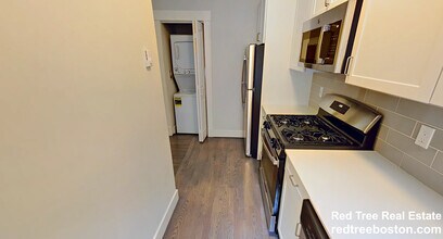 77 Park Dr, Unit 18 in Boston, MA - Building Photo - Building Photo